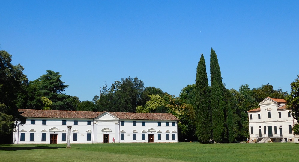 Villa_e_barchessa_Giustinian_Morosini_XXV_Aprile